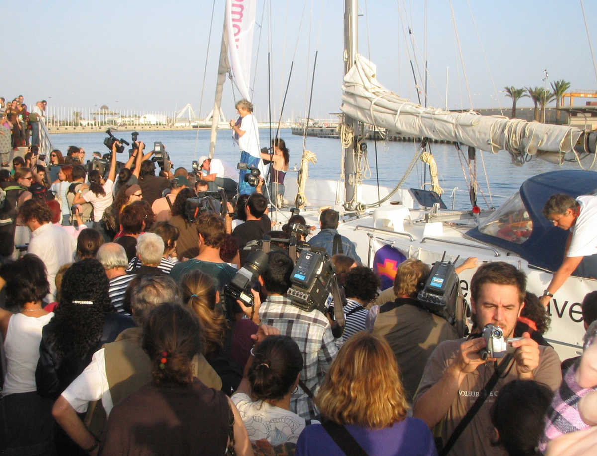 Arrival Valencia in harbour