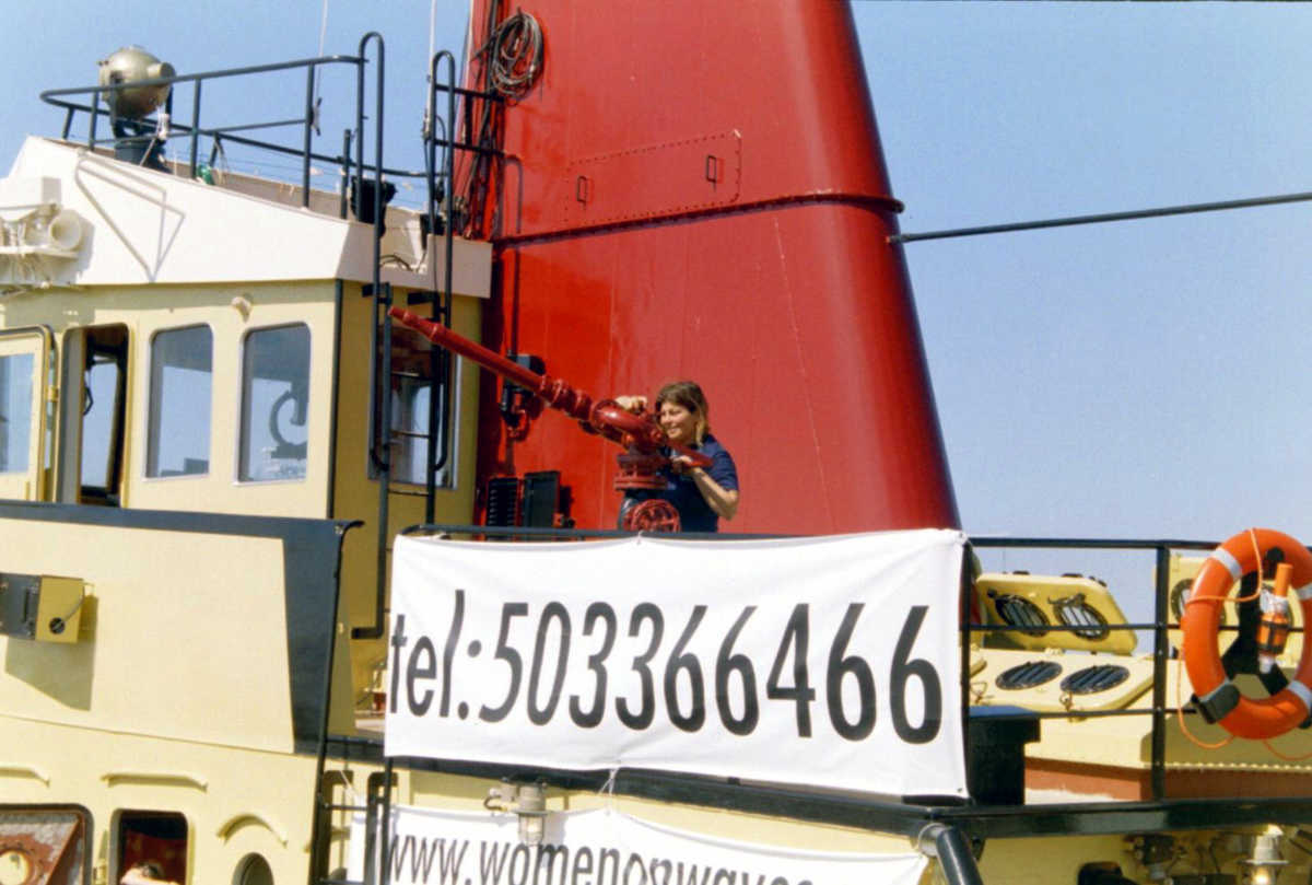 Hotline banner on the Langenort