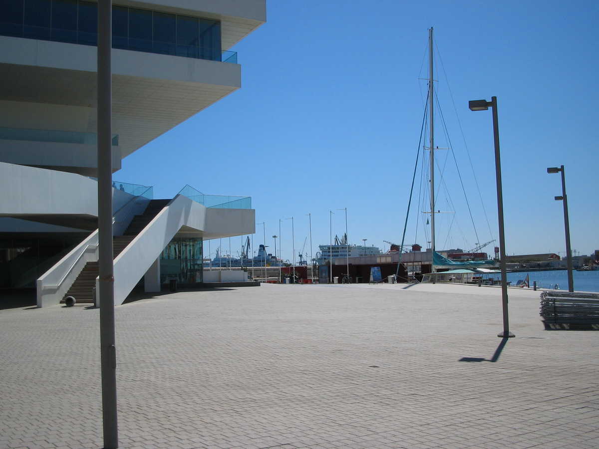 yacht harbor valencia