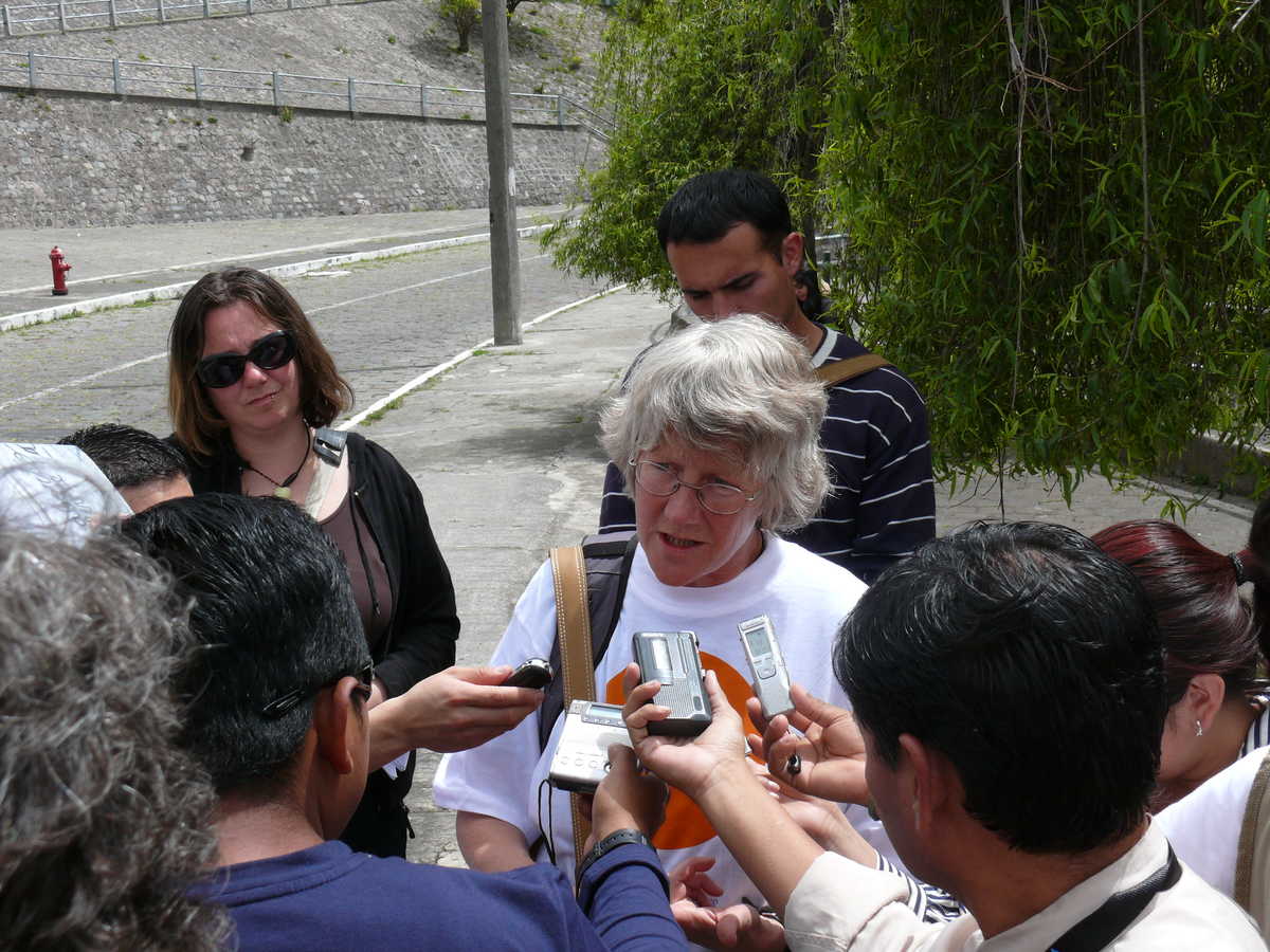 Dr. Gunilla Kleiverda interviewed by the ecuadorean press