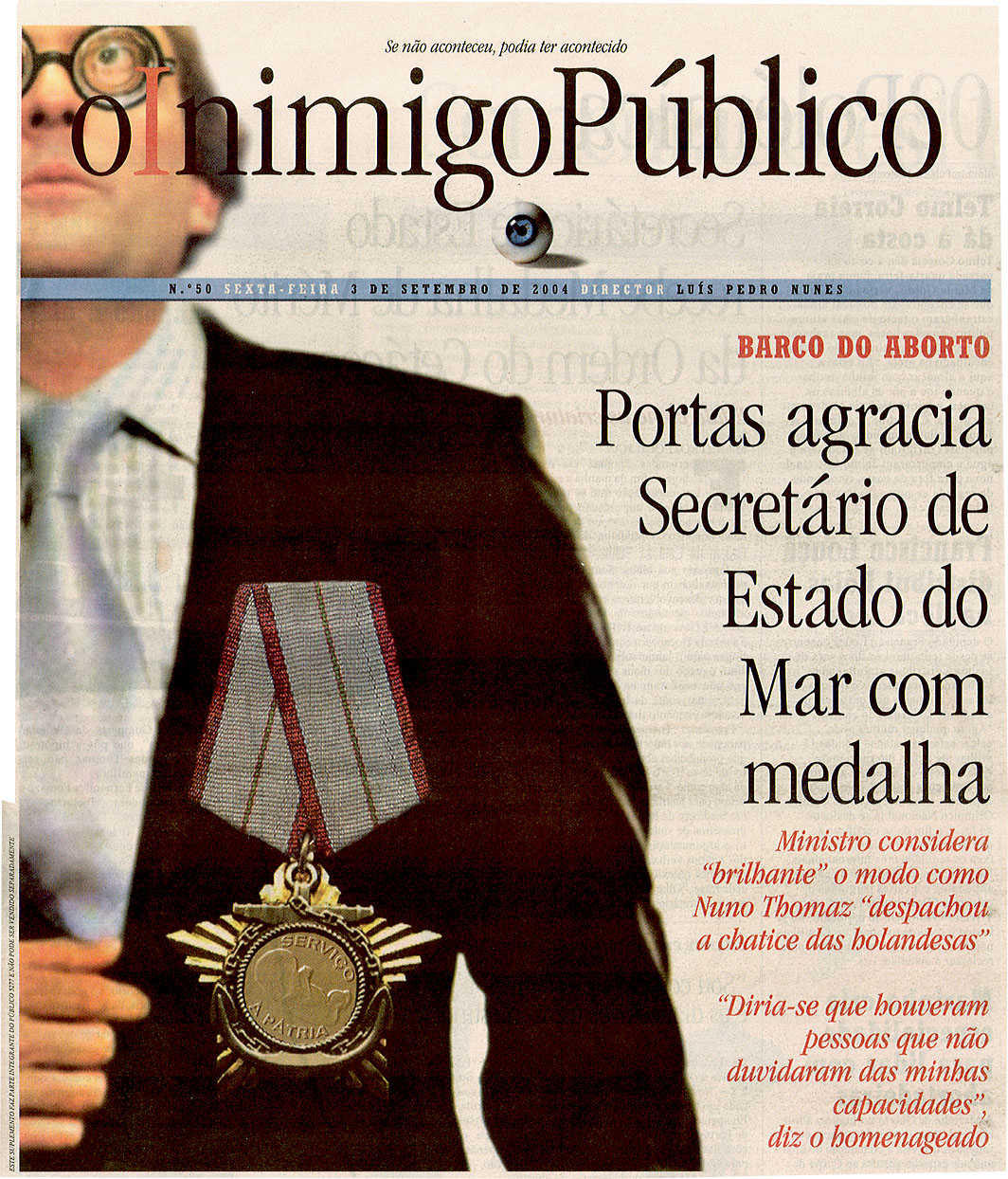 Portas agracia Secretário de Estada do Mar com medalha