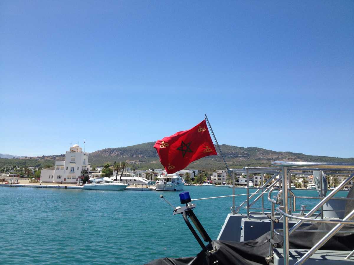 morroccan flag on warship in smir