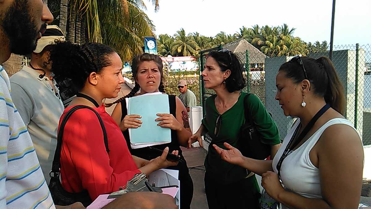 discussing situation with legal observers